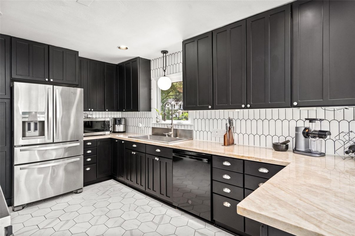 Interior, Kitchen, Pendant Lights, Recessed Lighting, Stainless Steel Appliances