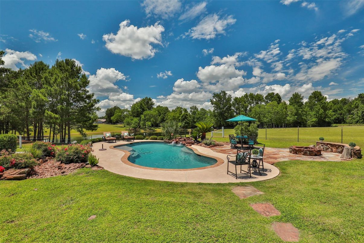 Backyard, Exterior, Pool