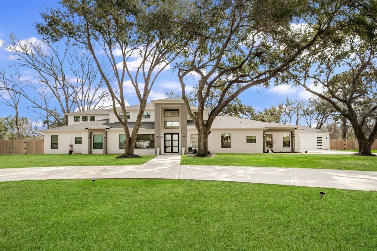 Attached, Backyard, Exterior, Facade, Farmhouse