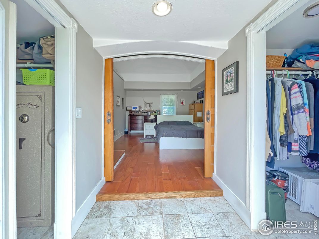 Interior, Recessed Lighting, Walk-in Closets, Wood Texture Flooring