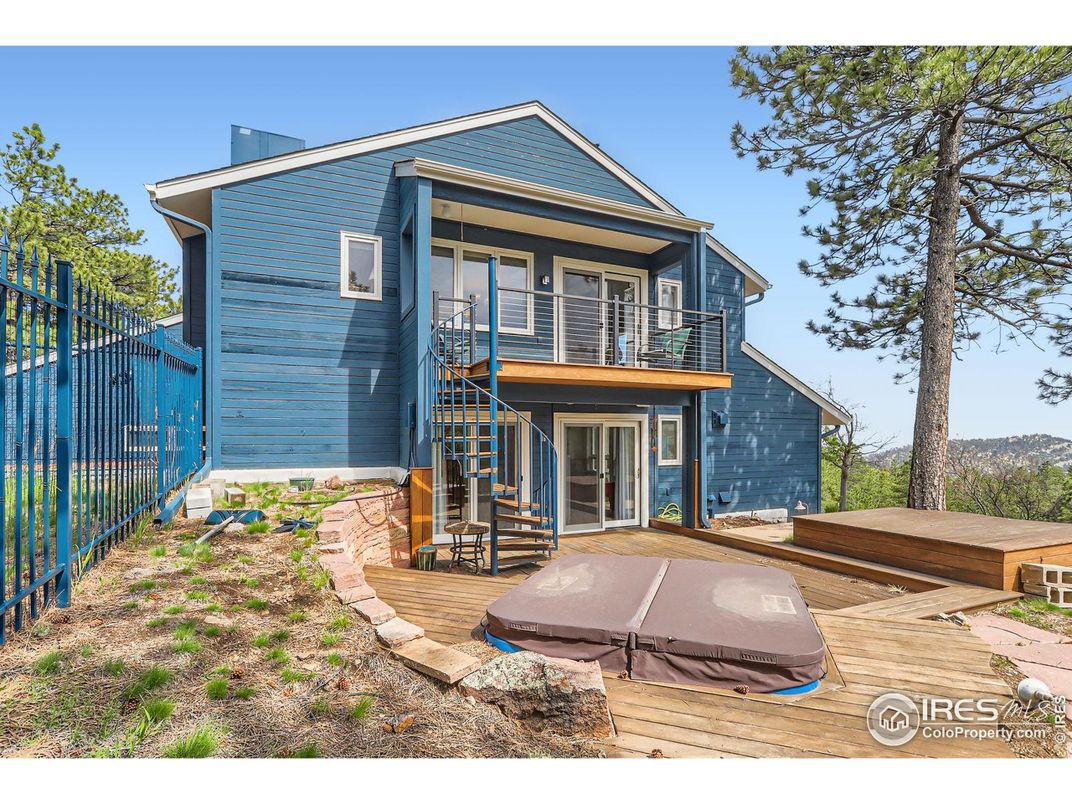 Backyard, Exterior, Hot Tub