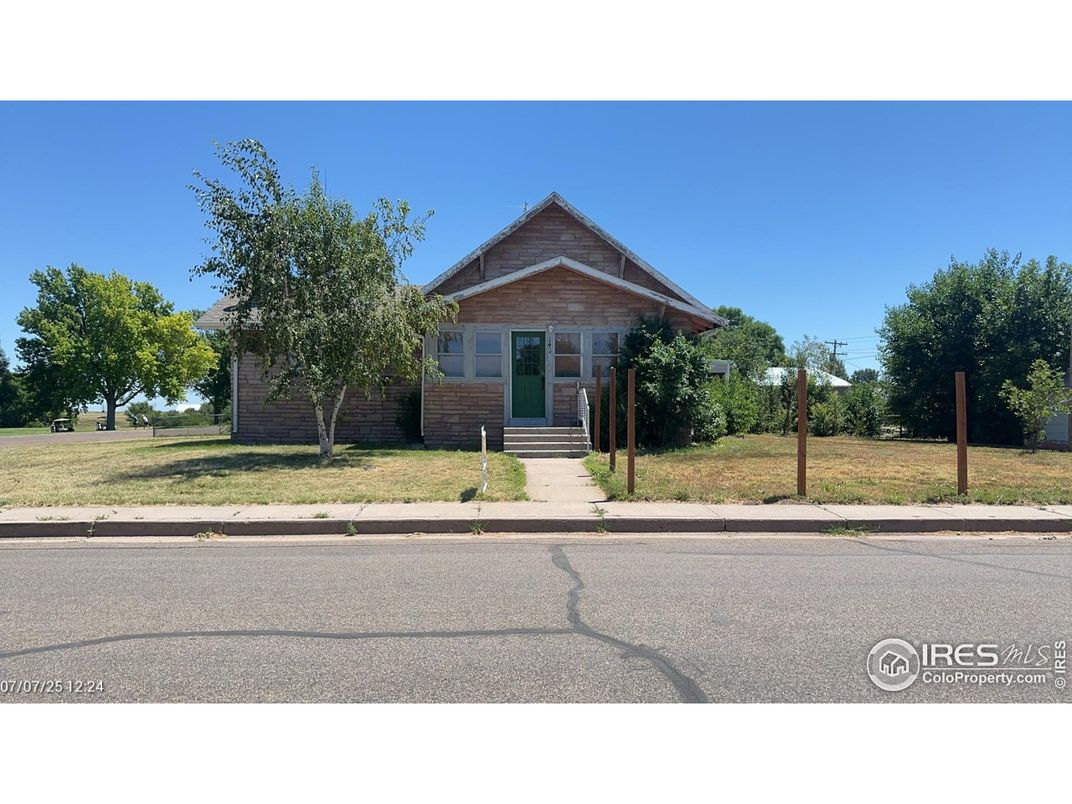 Exterior, Facade, None