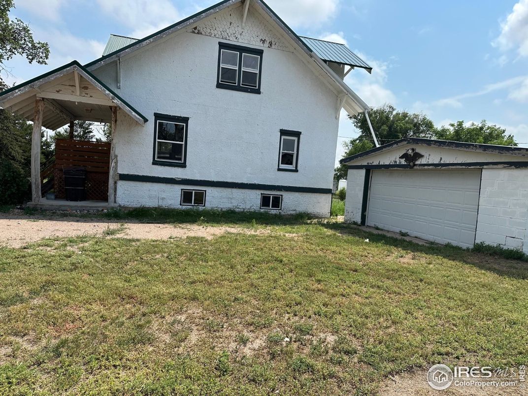 Backyard, Detached Garage, Exterior