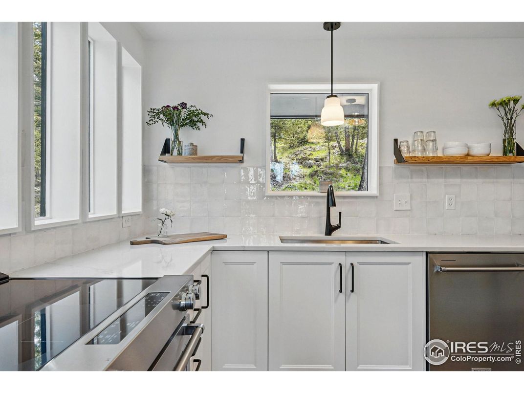 Interior, Kitchen, Pendant Lights, Stainless Steel Appliances