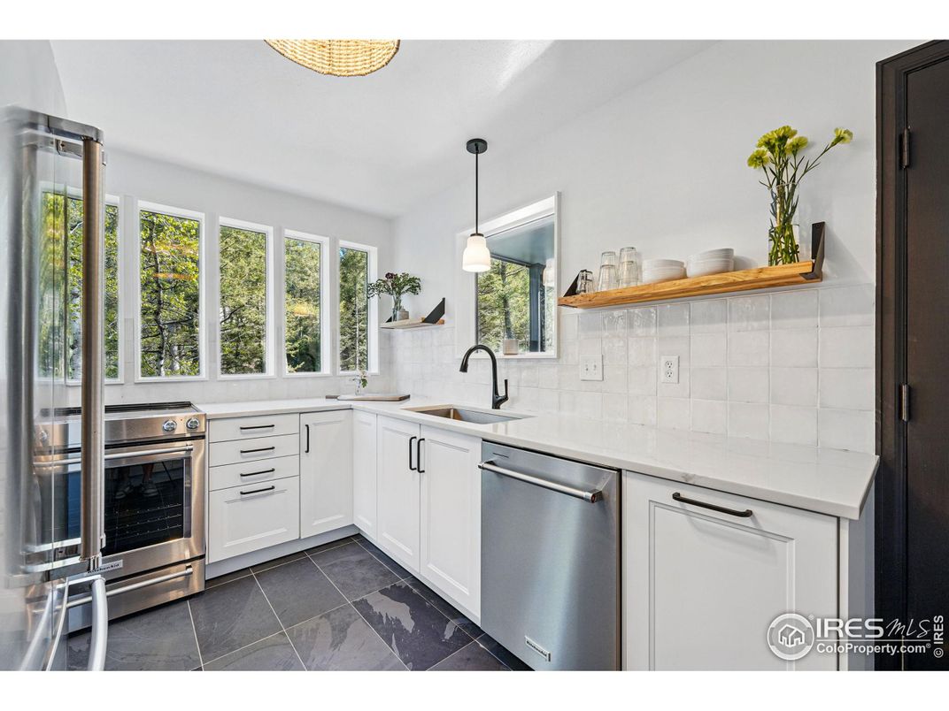 Interior, Kitchen, Pendant Lights, Stainless Steel Appliances