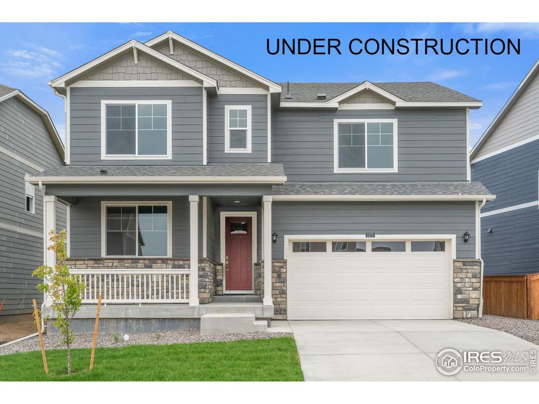 Attached, Exterior, Facade, American Craftsman