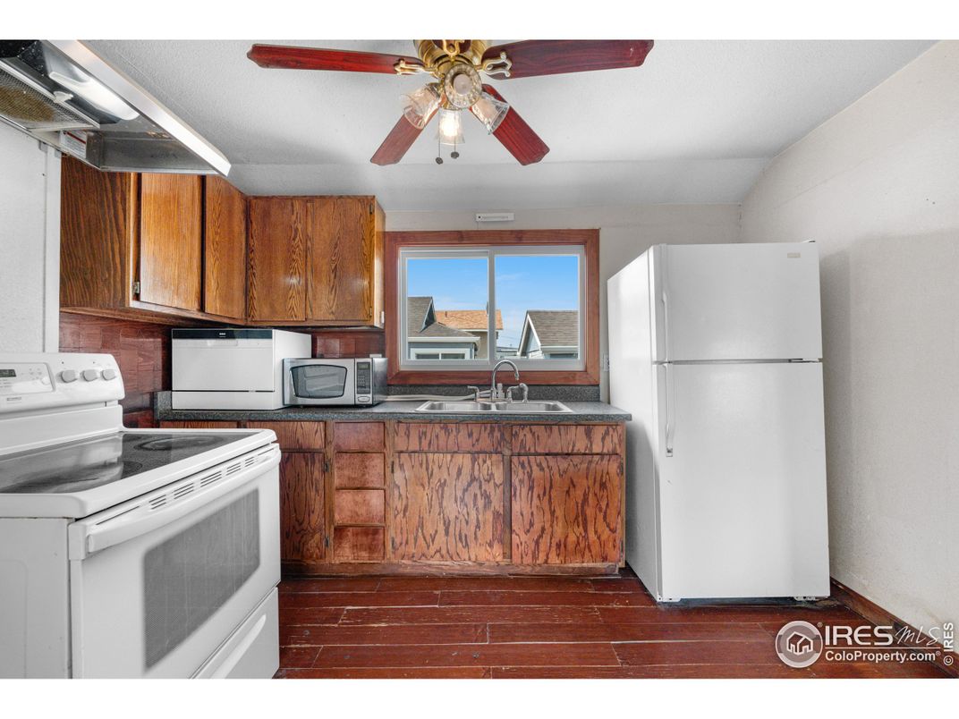 Interior, Kitchen, Wood Texture Flooring