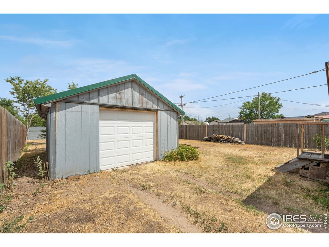 Backyard, Detached Garage, Exterior