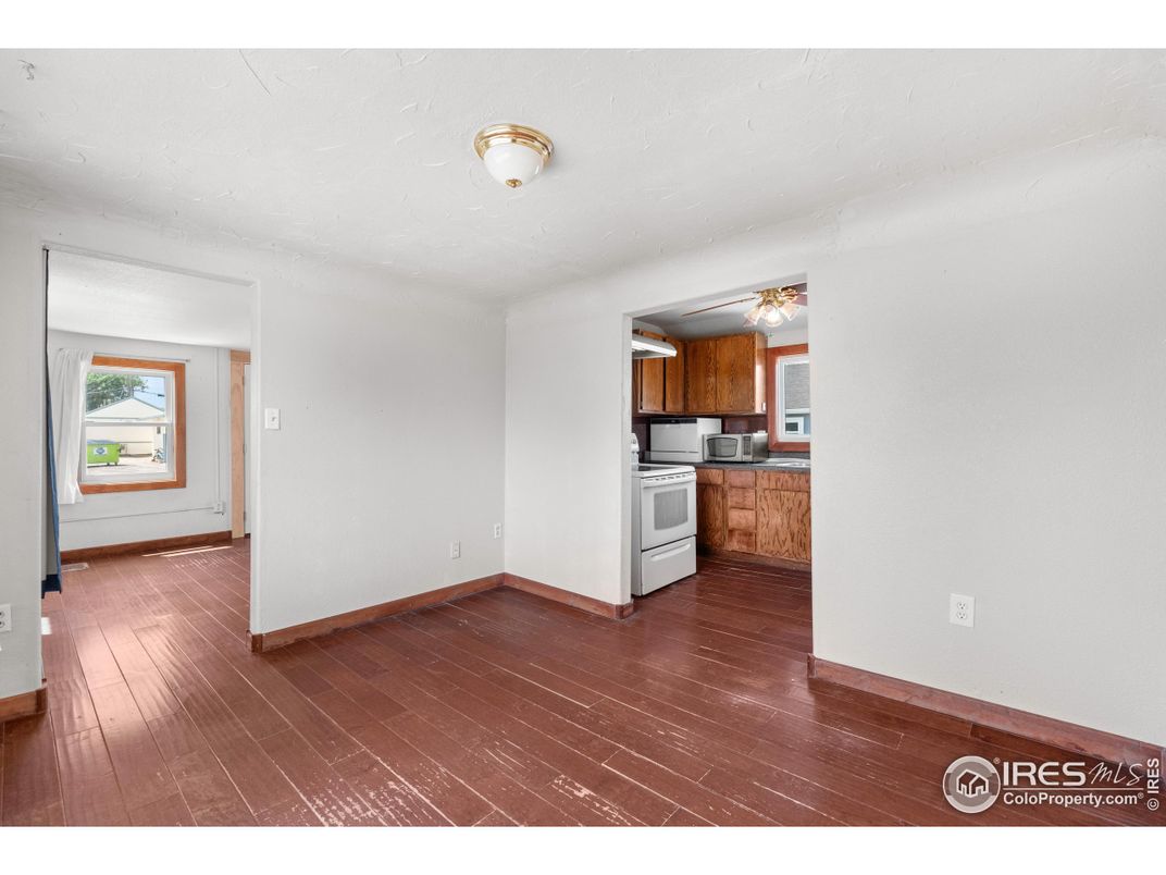 Empty room, Interior, Kitchen, Wood Texture Flooring
