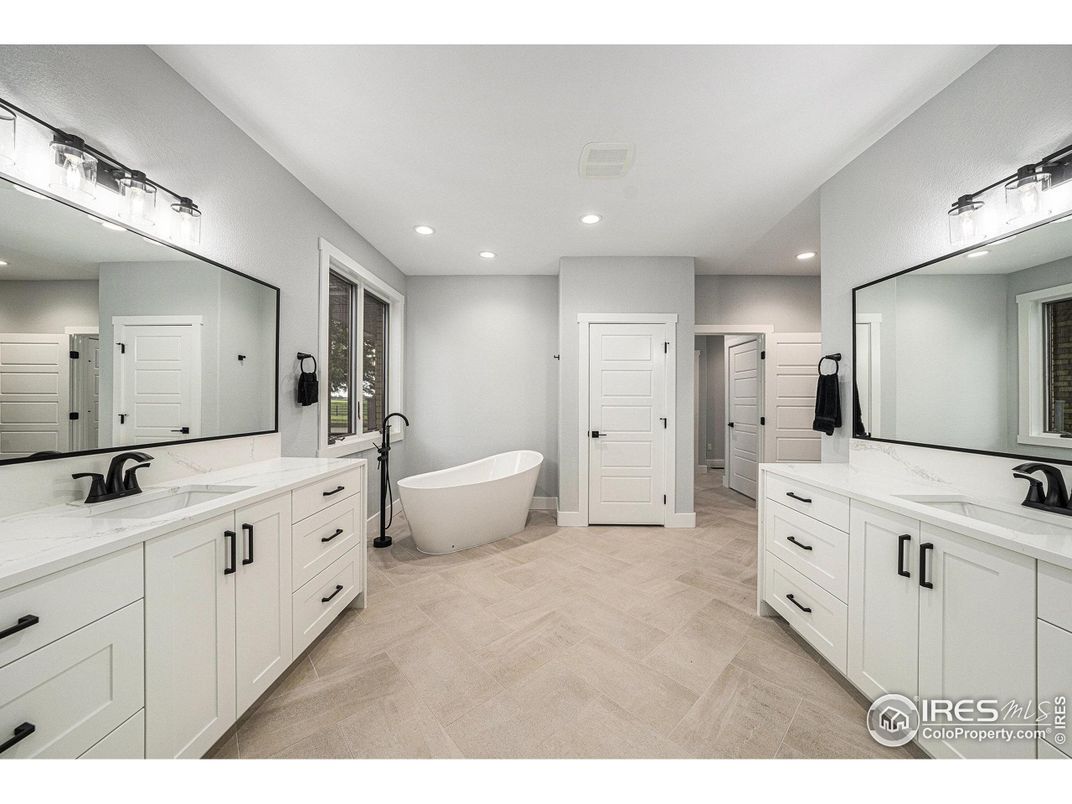 Bathroom, Dual Sink Vanities, Free Standing Baths, Interior, Recessed Lighting