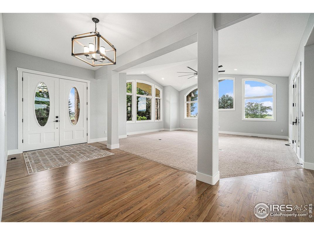 Empty room, Interior, Pendant Lights, Recessed Lighting, Wood Texture Flooring