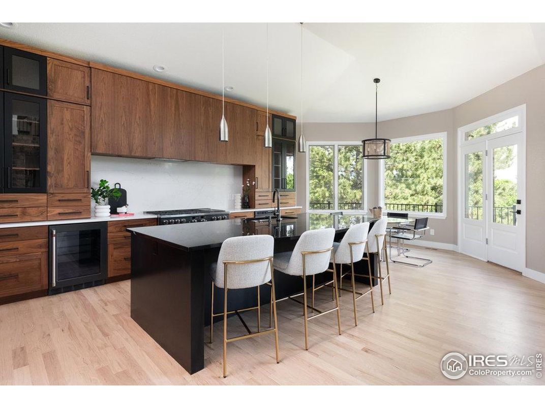 Dining room, Interior, Kitchen, Pendant Lights, Recessed Lighting, Wood Texture Flooring