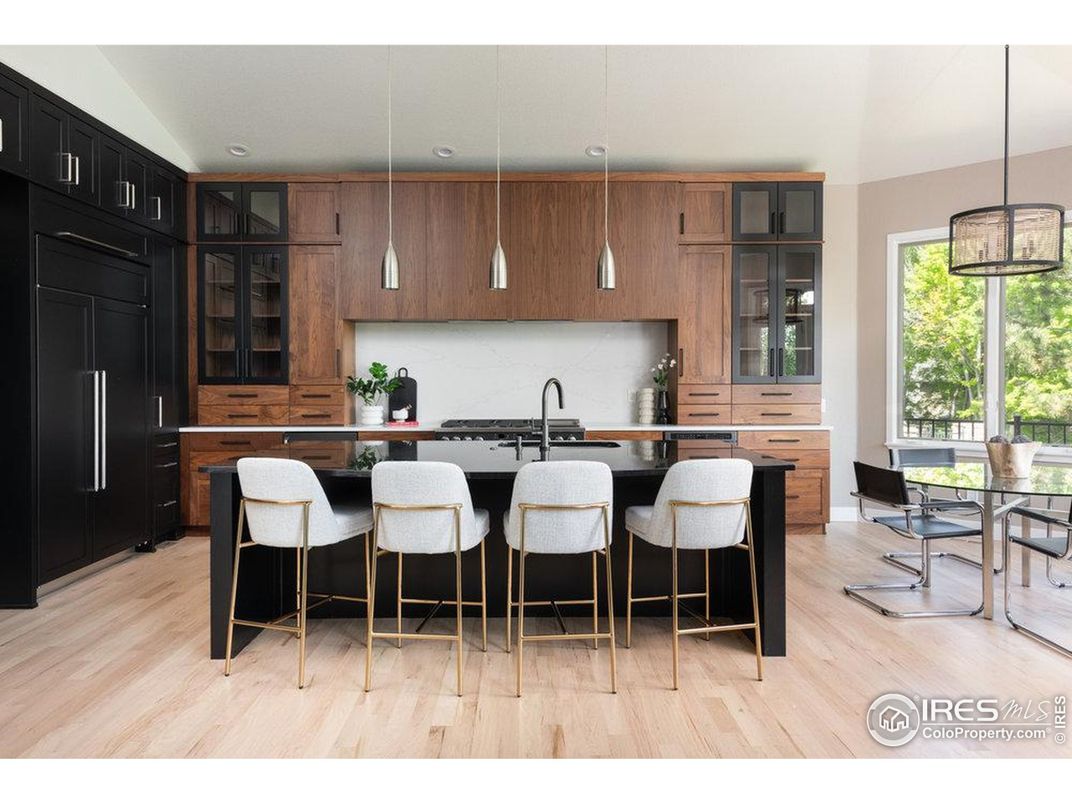 Dining room, Interior, Kitchen, Pendant Lights, Recessed Lighting, Wood Texture Flooring