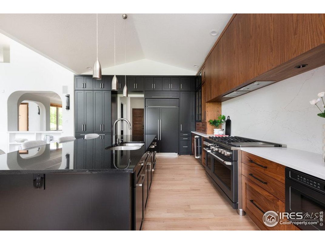 Interior, Kitchen, Pendant Lights, Wood Texture Flooring