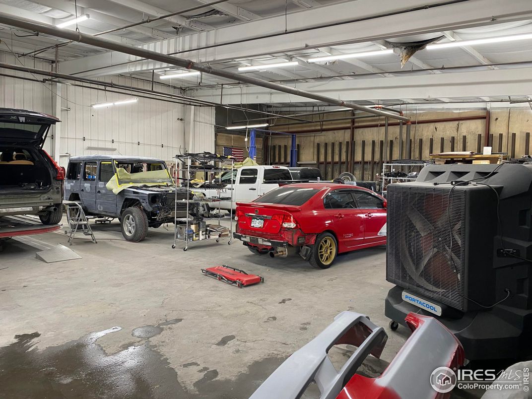 Garage, Interior
