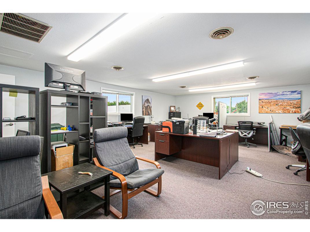 Home Office, Interior