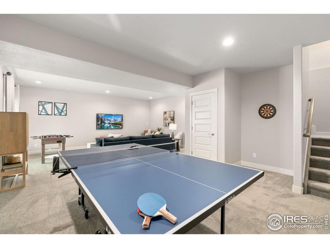 Game Room, Interior, Recessed Lighting