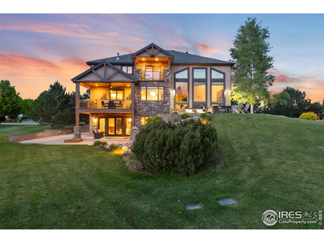 Backyard, Exterior, Facade, Modern