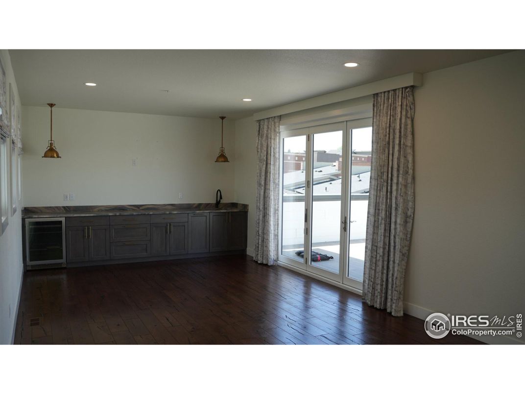Interior, Pendant Lights, Recessed Lighting, Wood Texture Flooring