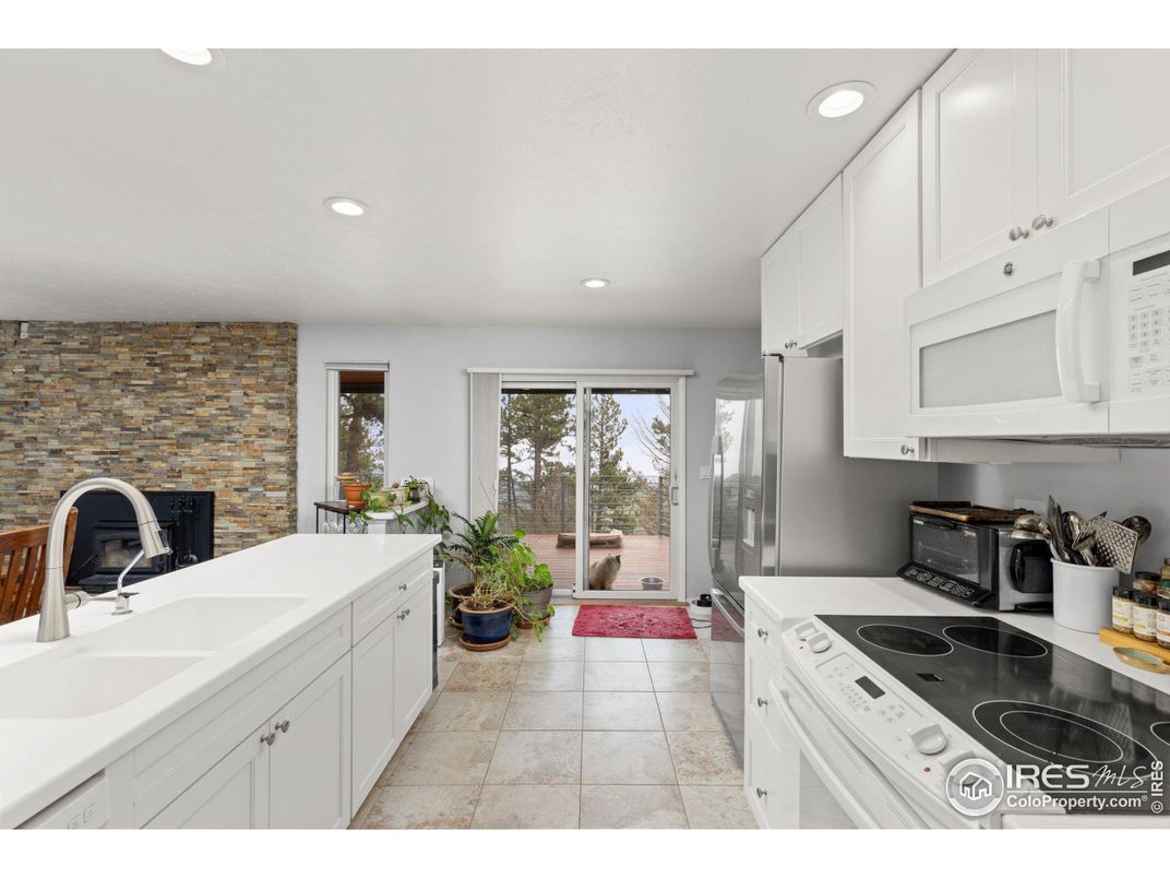 Interior, Kitchen, Recessed Lighting, Stone Walls