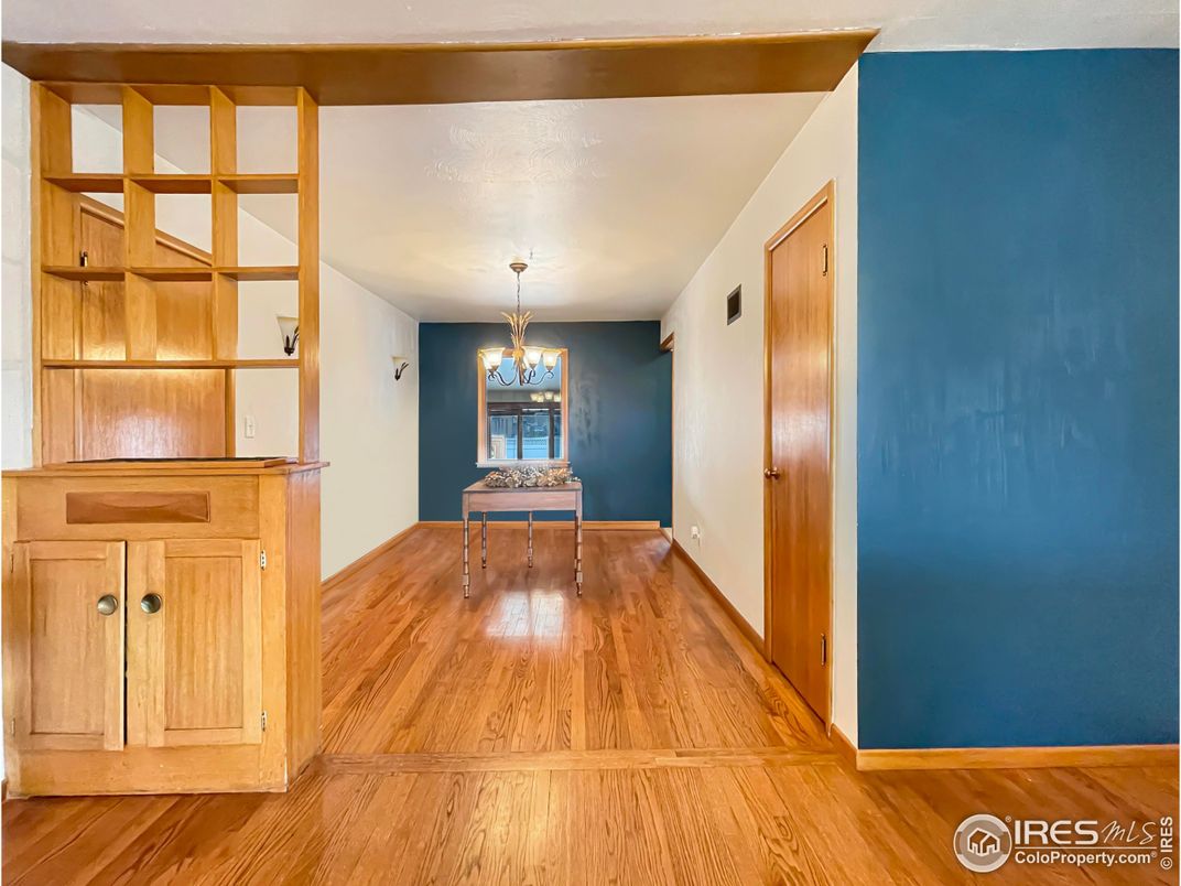 Chandelier, Interior, Wood Texture Flooring
