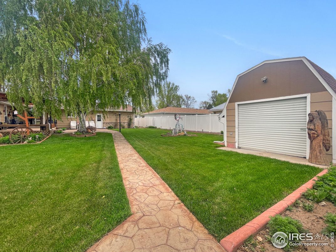Backyard, Exterior
