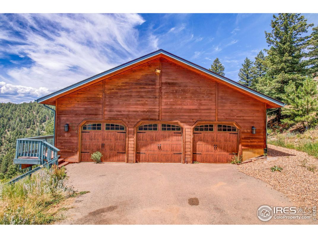 Detached Garage, Exterior