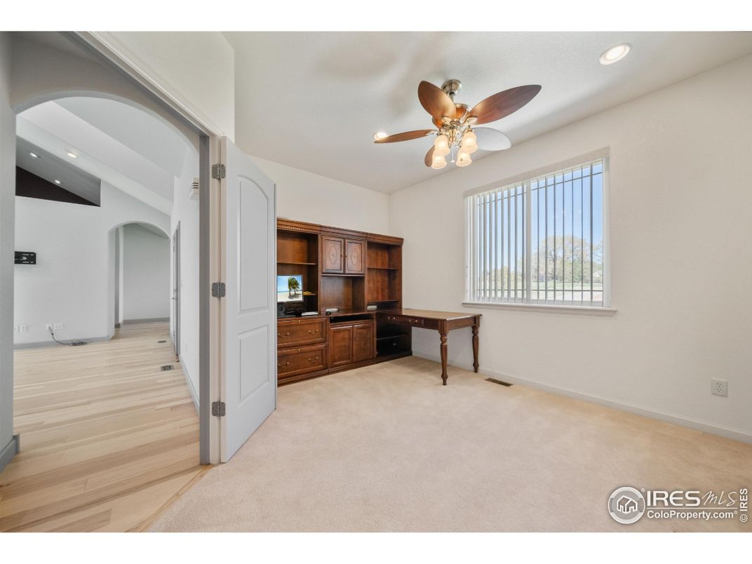 Home Office, Interior, Recessed Lighting, Wood Texture Flooring