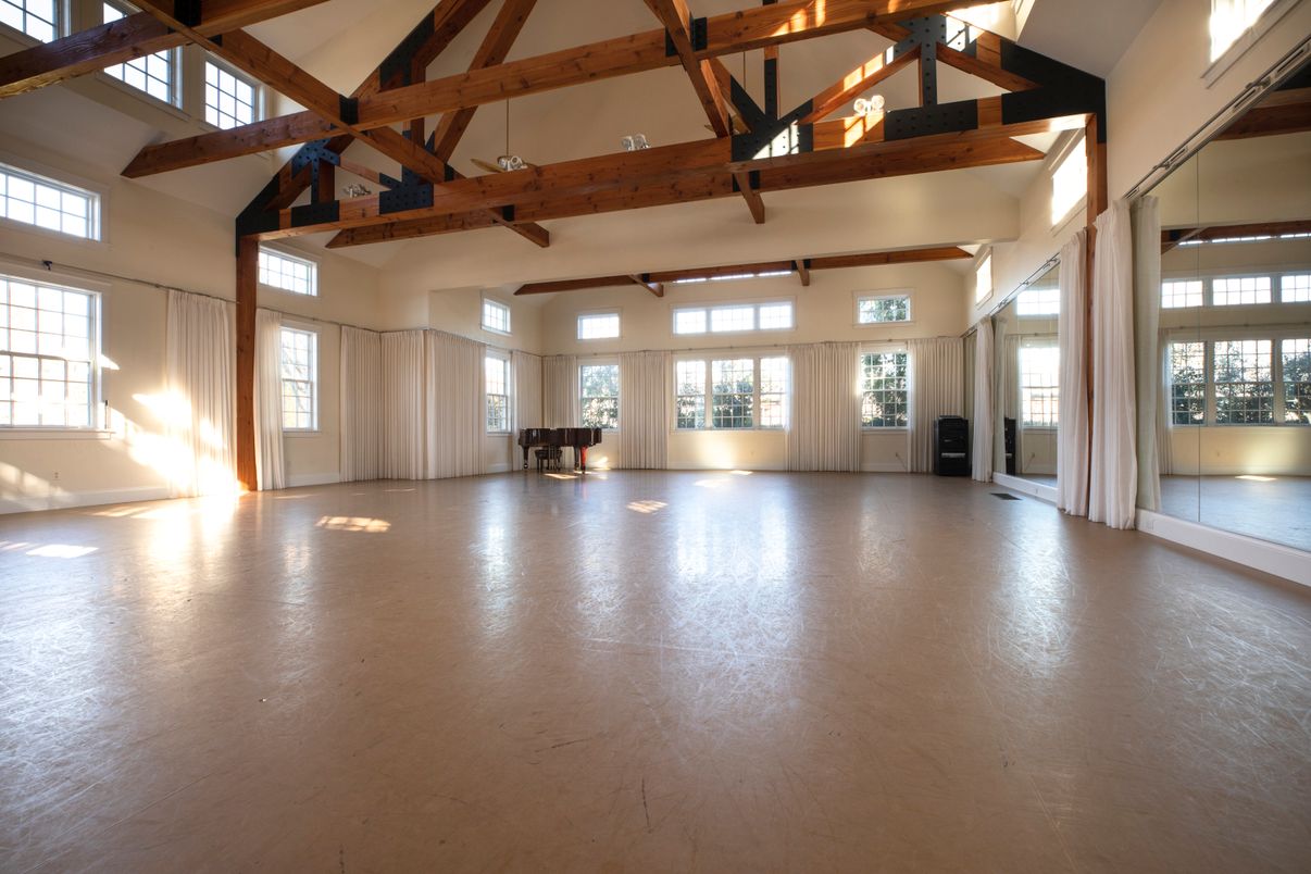 Empty room, Interior, Wooden Beams