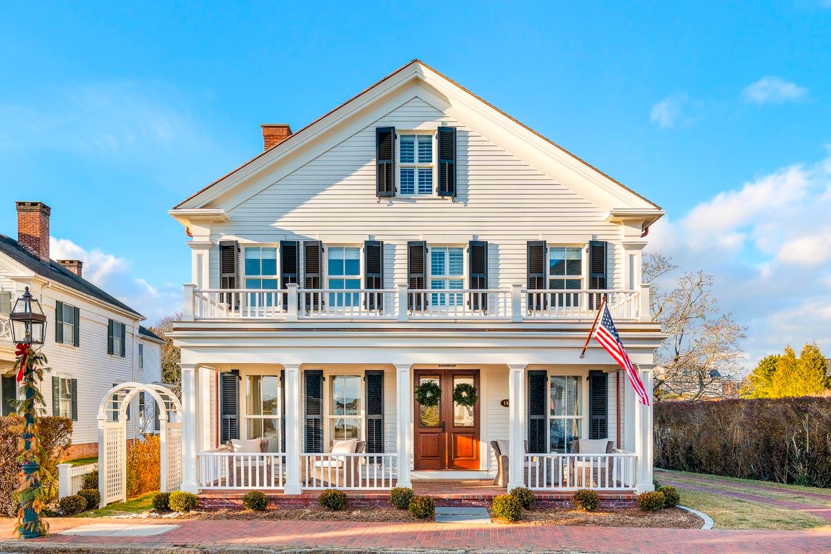 Exterior, Facade, Queen Anne Victorian