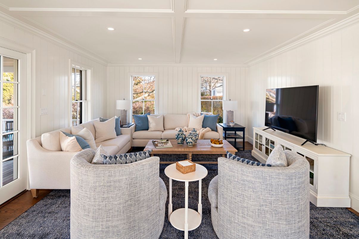 Interior, Living room, Recessed Lighting, Wood Texture Flooring
