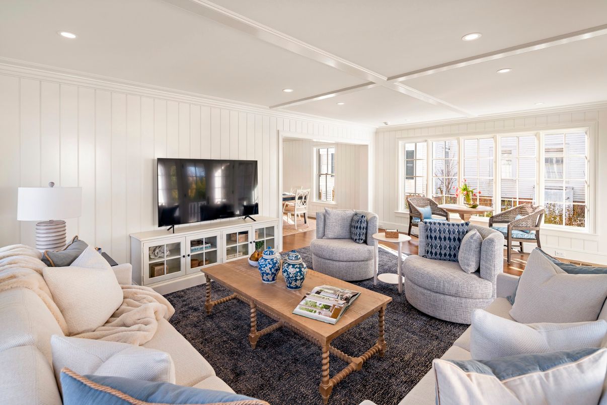 Dining room, Interior, Living room, Recessed Lighting