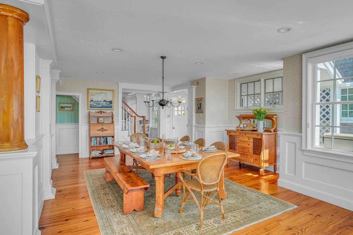 Chandelier, Dining room, Interior, Recessed Lighting, Wood Texture Flooring