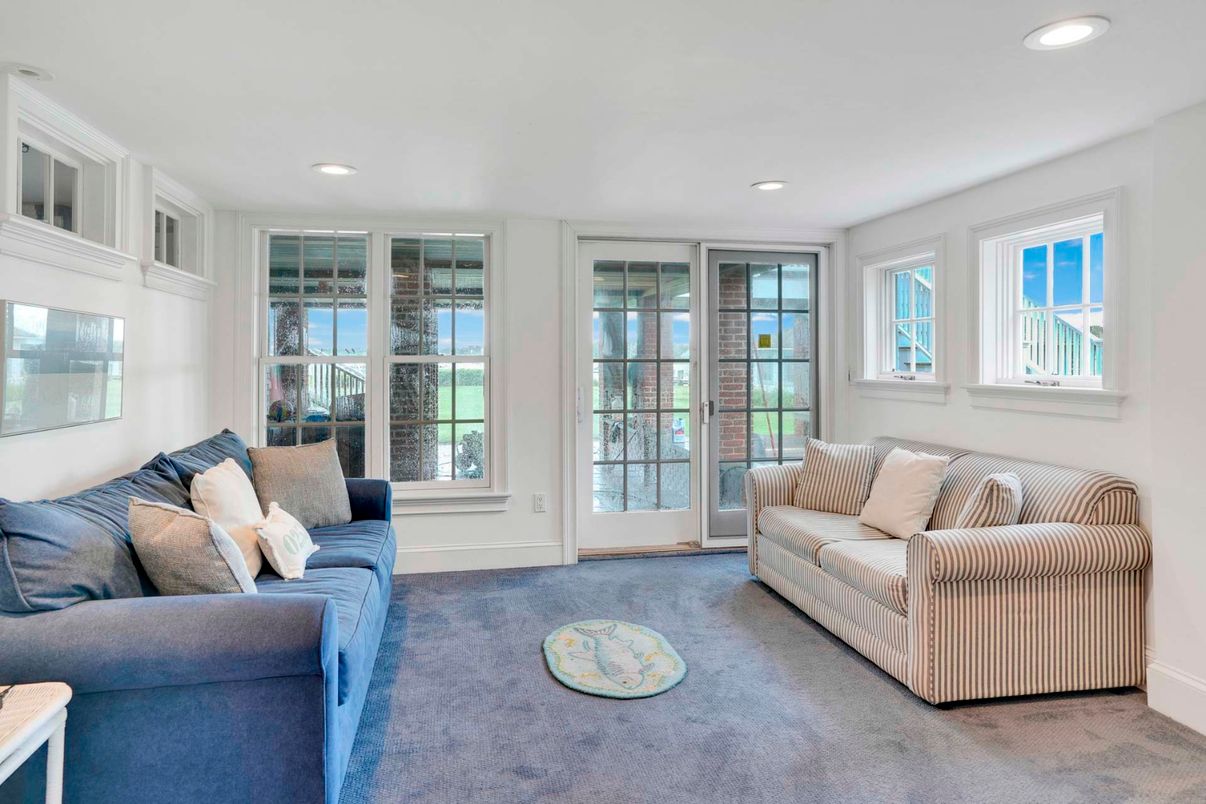 Interior, Living room, Recessed Lighting, Water