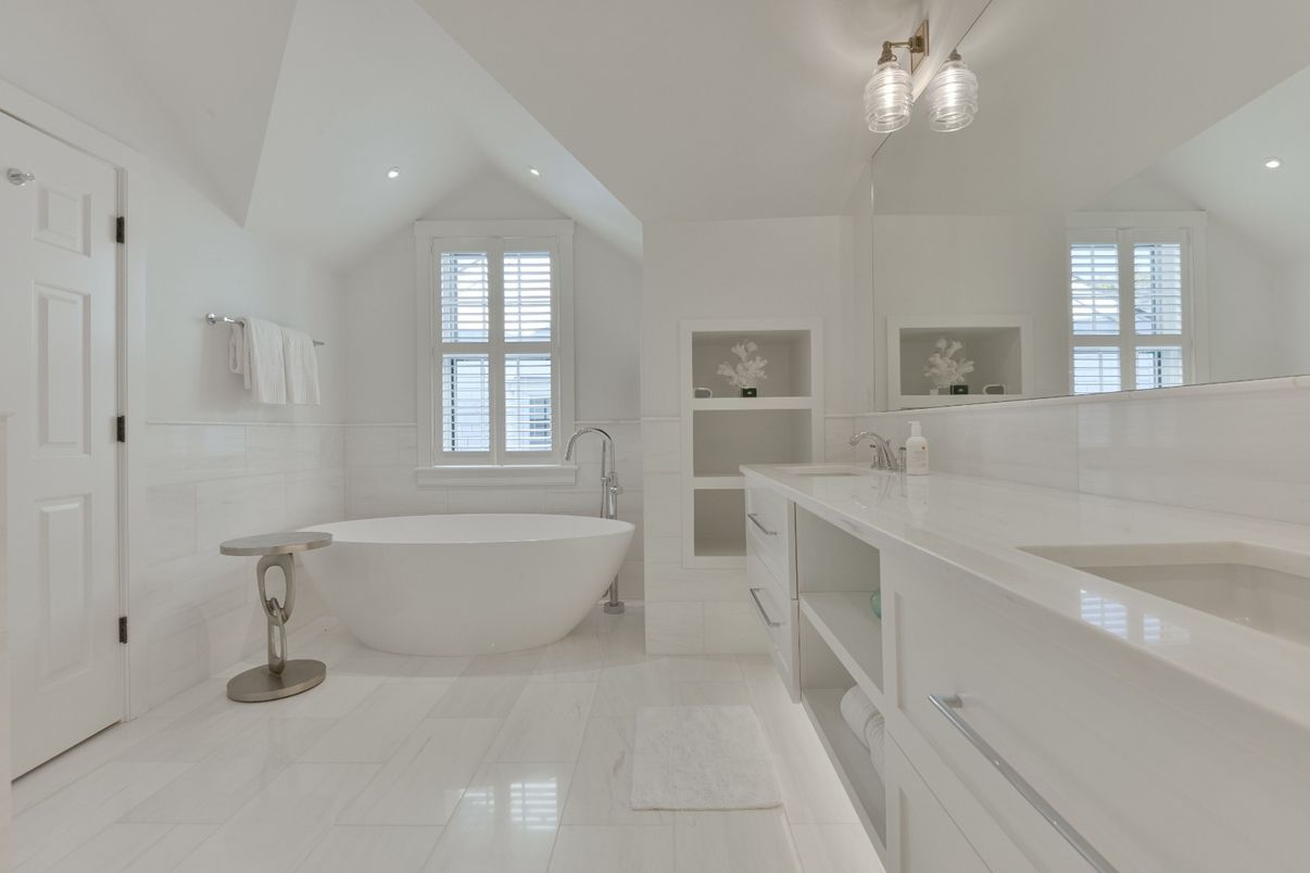 Bathroom, Dual Sink Vanities, Free Standing Baths, Interior, Recessed Lighting