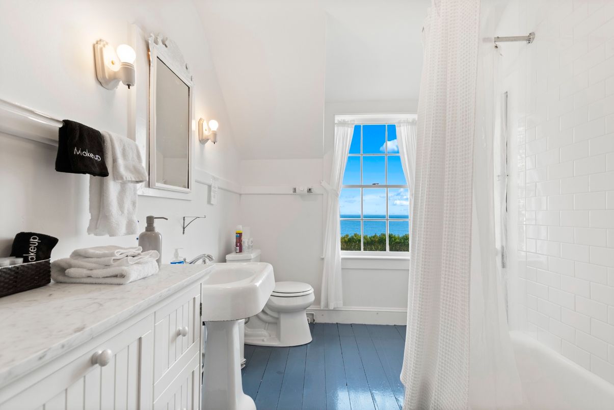 Bathroom, Interior, Water, Wood Texture Flooring
