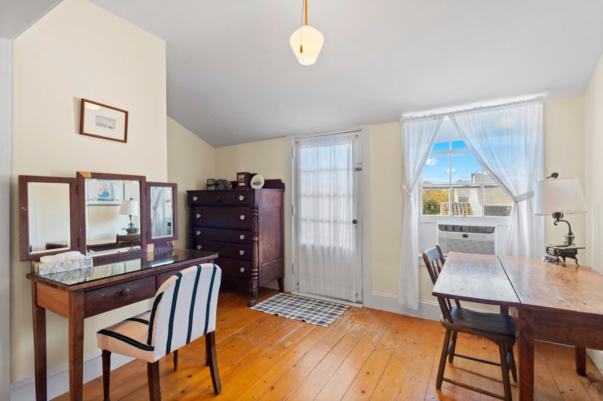 Home Office, Interior, Pendant Lights, Wood Texture Flooring
