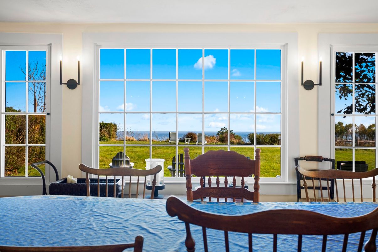 Dining room, Interior, Water