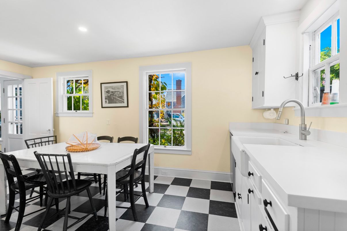 Dining room, Interior, Kitchen, Recessed Lighting