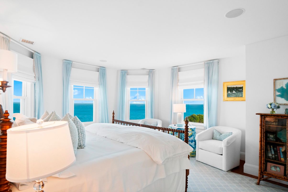 Bedroom, Interior, Water