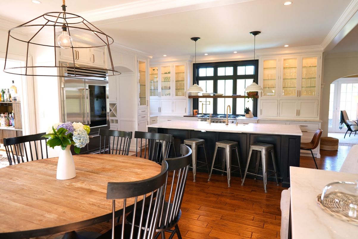 Dining room, Interior, Kitchen, Pendant Lights, Recessed Lighting, Stainless Steel Appliances, Wood Texture Flooring