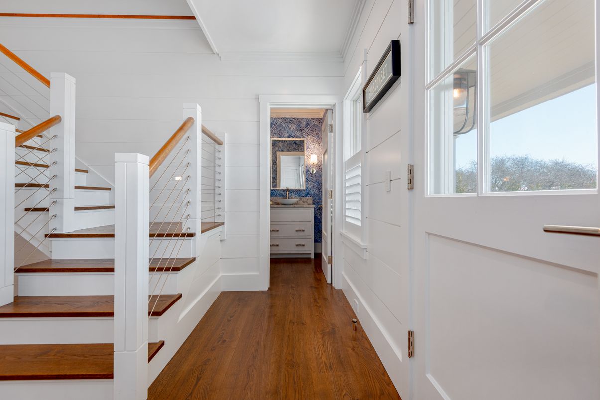 Interior, Walk-in Closets, Wood Texture Flooring