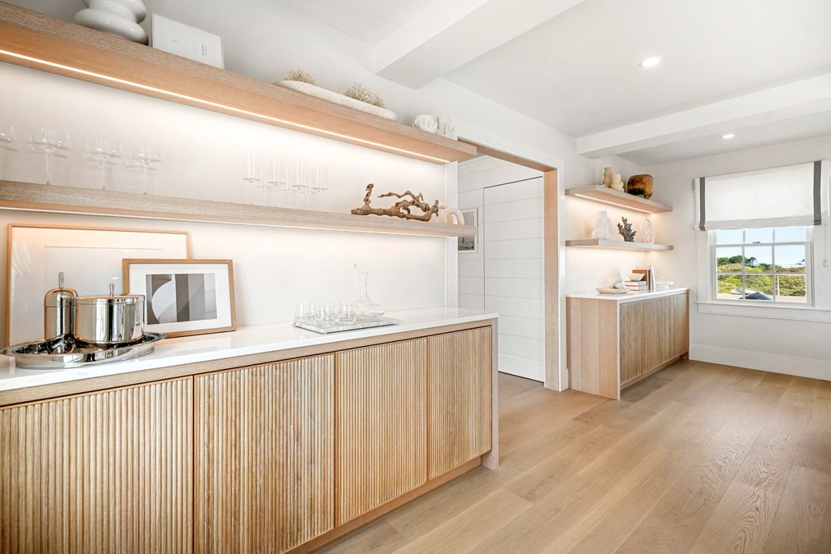 Interior, Recessed Lighting, Wood Texture Flooring