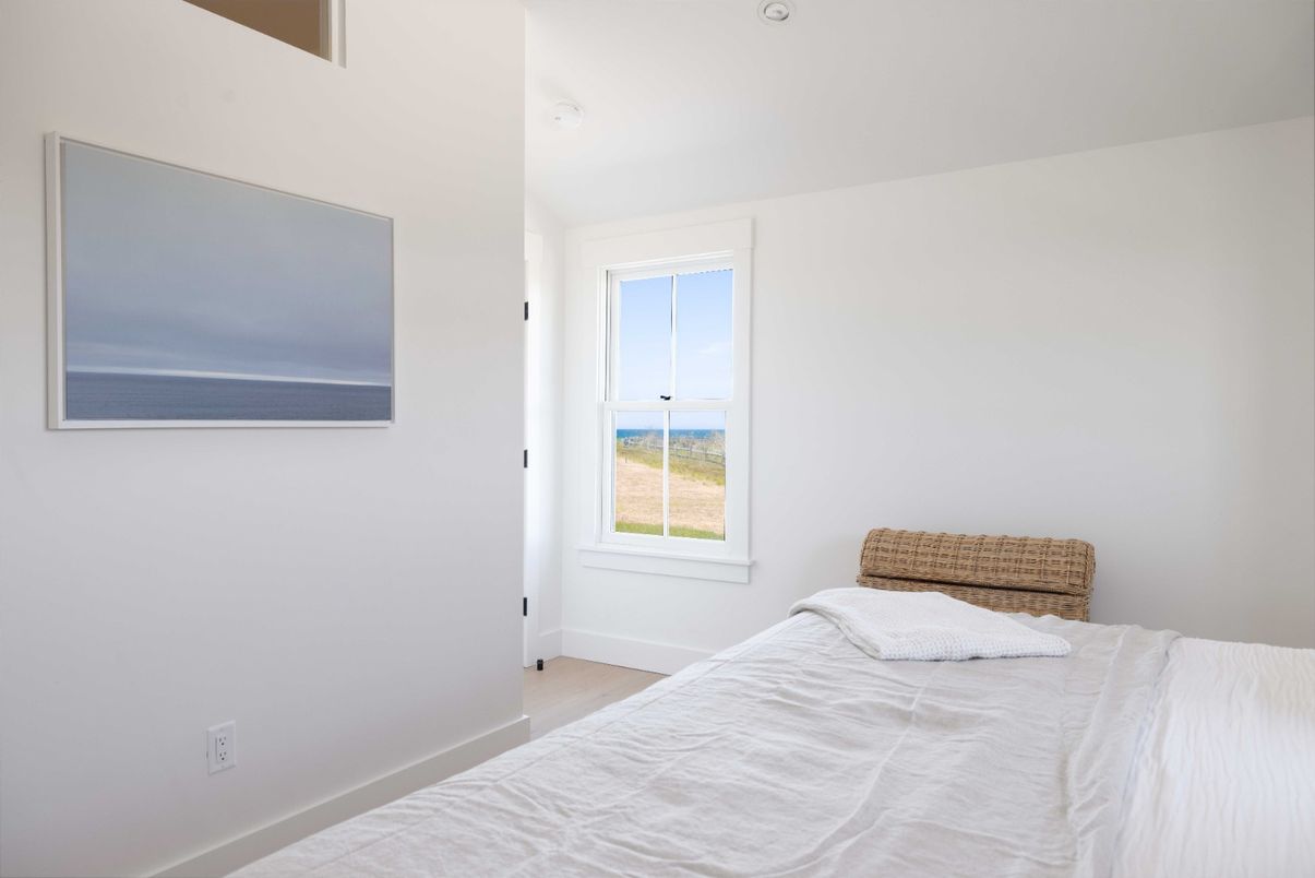 Bedroom, Interior, Water