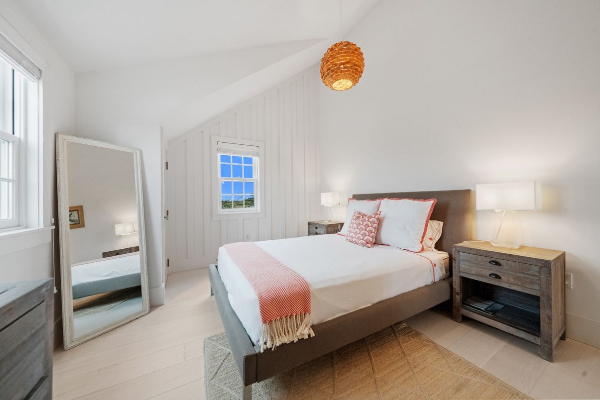 Bedroom, Interior, Pendant Lights, Wood Texture Flooring