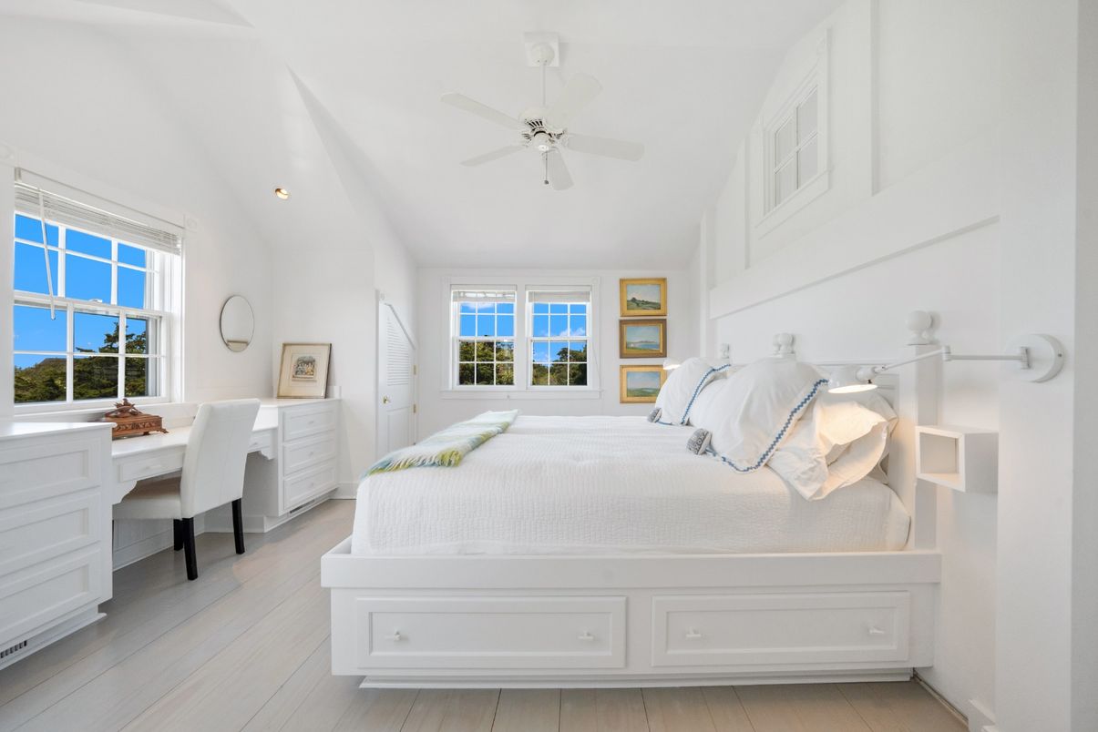 Bedroom, Home Office, Interior, Recessed Lighting, Water, Wood Texture Flooring