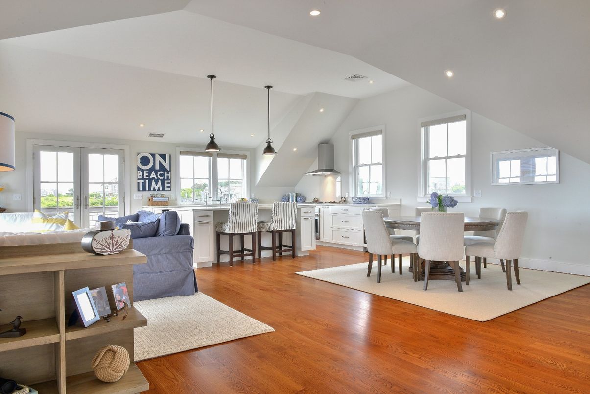 Dining room, Interior, Kitchen, Pendant Lights, Recessed Lighting, Wood Texture Flooring