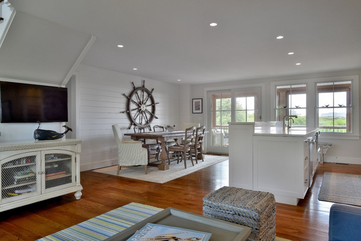 Dining room, Interior, Kitchen, Recessed Lighting, Wood Texture Flooring