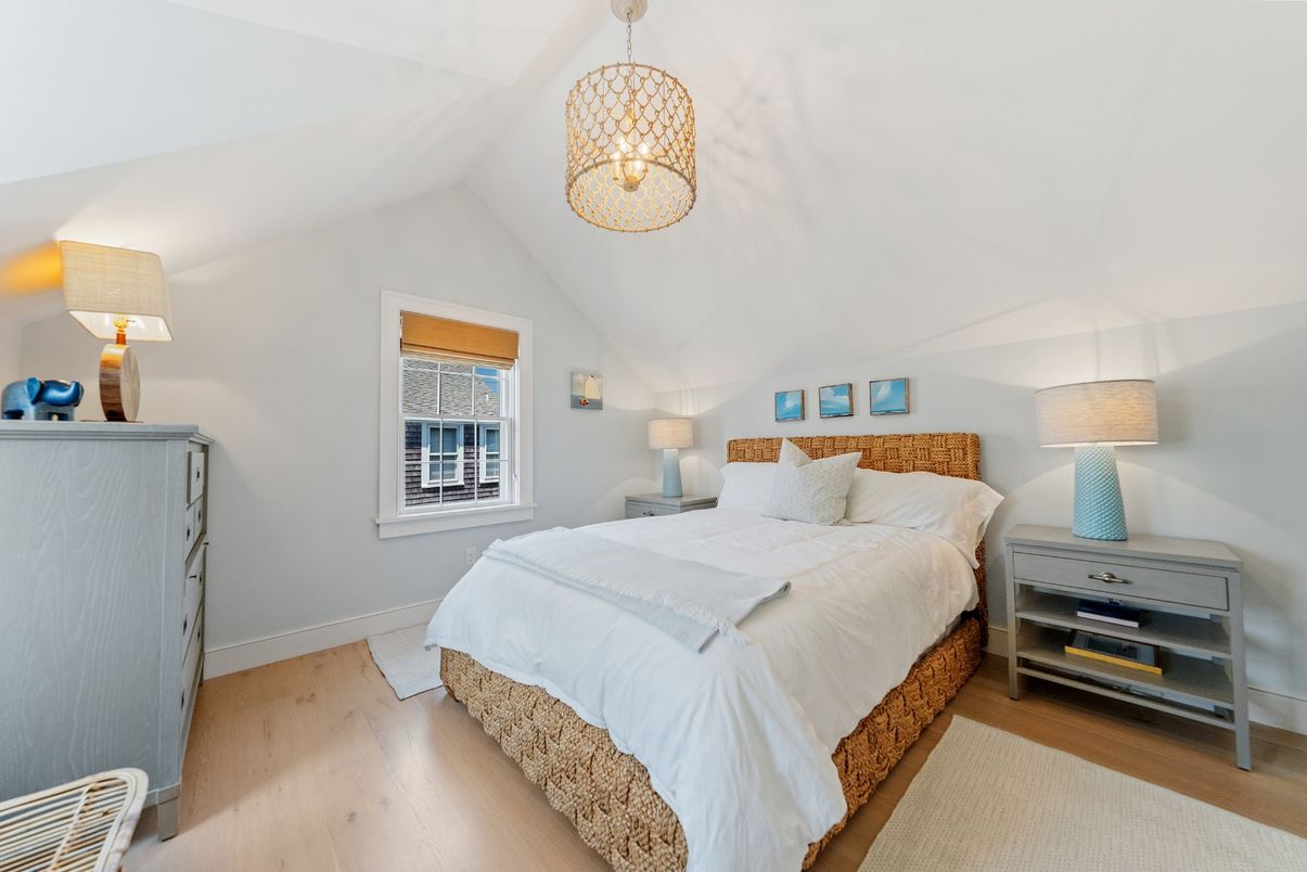 Bedroom, Interior, Pendant Lights, Wood Texture Flooring