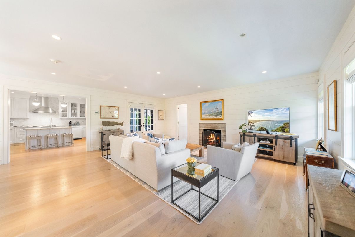 Fireplace, Interior, Kitchen, Living room, Pendant Lights, Recessed Lighting, Wood Texture Flooring